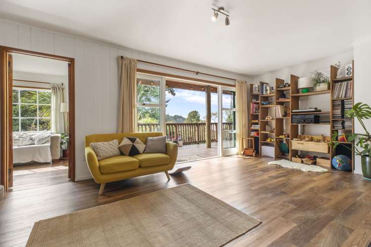 74 Laingholm Drive Laingholm_6