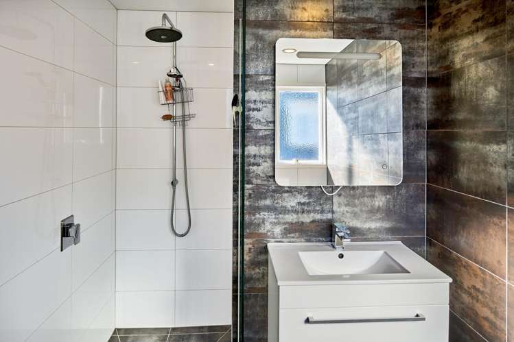 3 Hathaway Avenue Boulcott_14