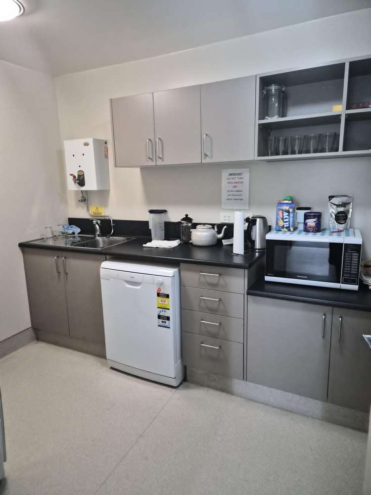 Ground Floor Office/327 Beach Road Campbells Bay_5