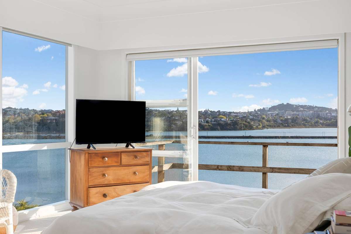 135 Paritai Drive_3