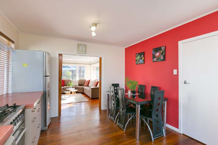 44 Bracken Road Paparangi_2