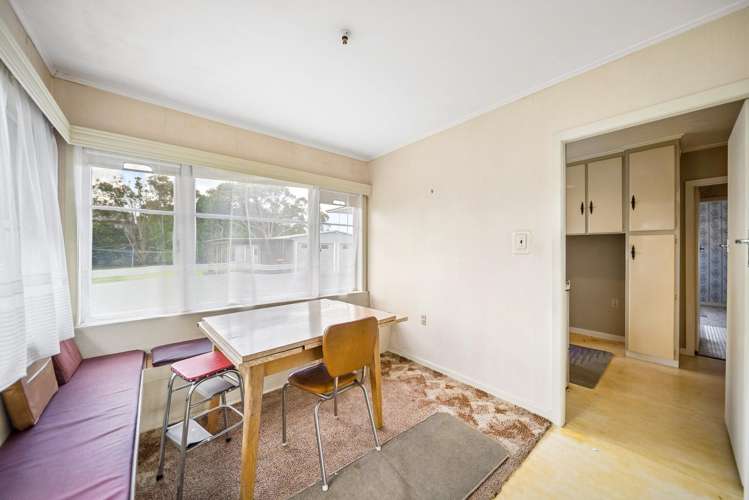 8 Robertson Road Mangere_9