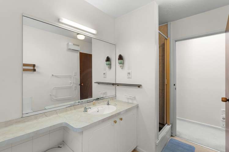 1/5 Cottesmore Close Burnside_7