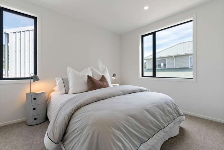 2/161 Onepu Road Lyall Bay_13