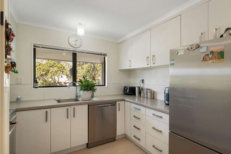 11 Pohutukawa Drive Athenree_16