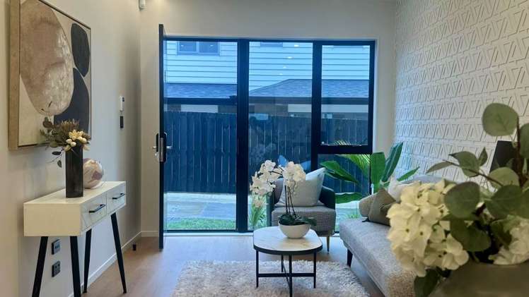 3/32 Bradbury Road Botany Downs_2