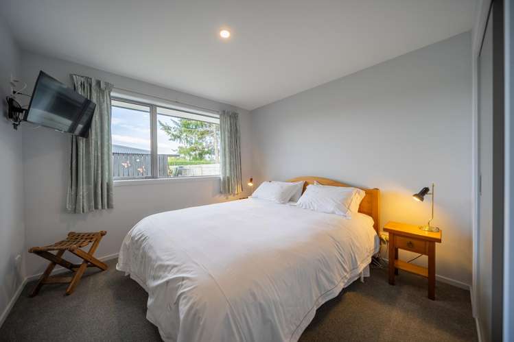 61 Orbell Crescent Te Anau_11