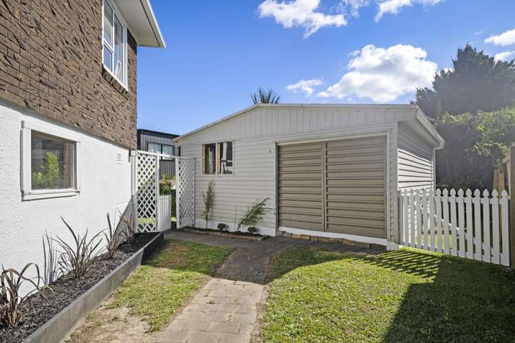 5 Springside Place New Lynn_15