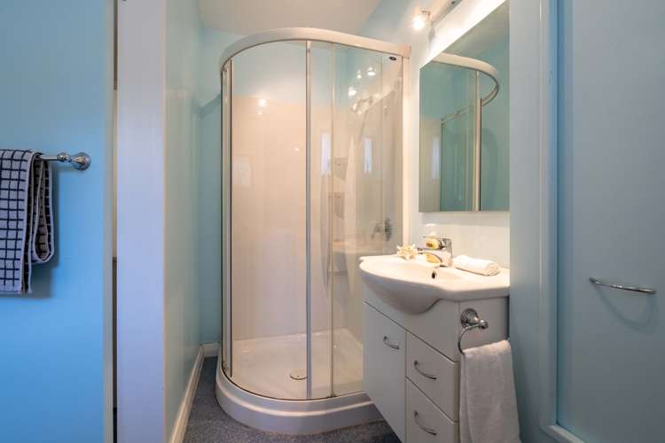 46 Adderley Terrace Ravensbourne_16