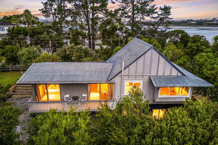 2 The Terrace Herald Island_23