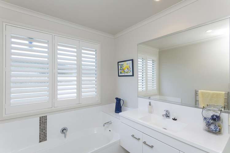 1 Hamilton Drive Wainui_12