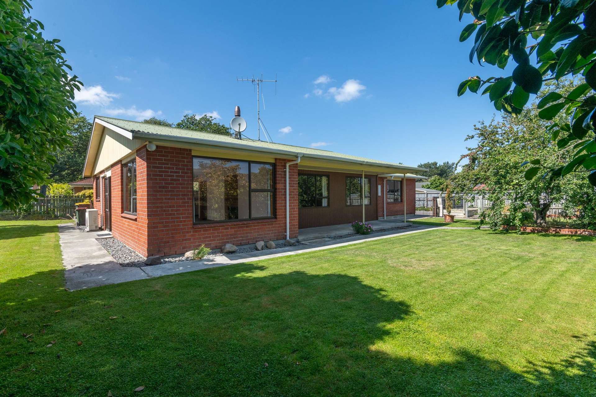 77 Oak Grove Ashburton_0