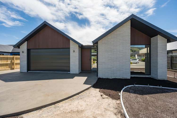 12 Hallmark Drive Hope_25