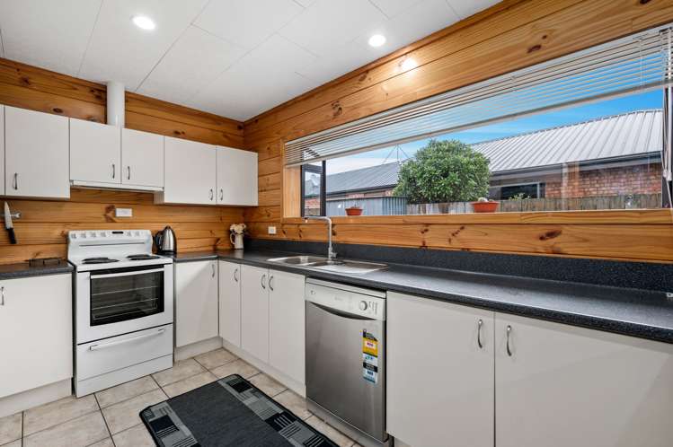 10 Heaphy Place Pukehangi_11