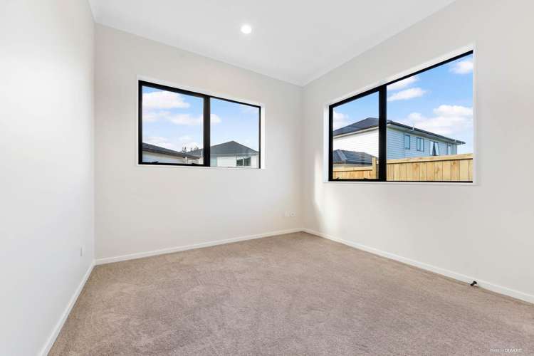 16 Tullymore Drive Flat Bush_19