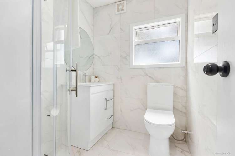 1/4022 Great North Road Glen Eden_6