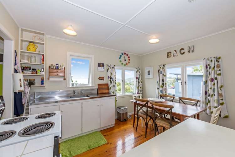 11 Leigh Road Leigh_14