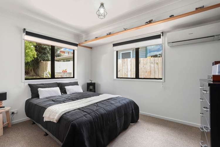 69 Sylvan Crescent Te Atatu South_10