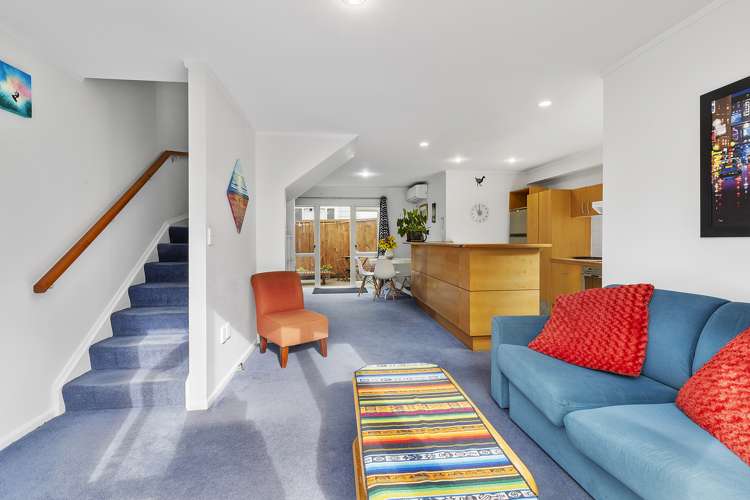 4/14A Glenmore Street Thorndon_2