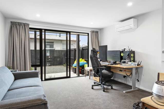 2/30 Frederick Street Waltham_4