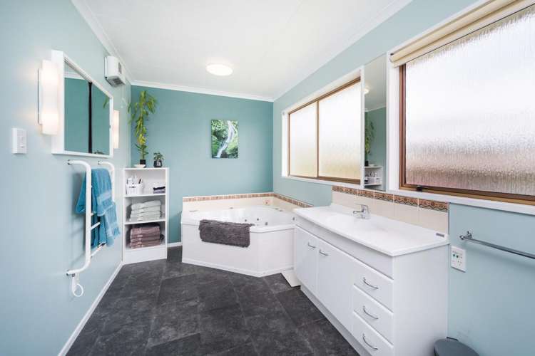 32 Shelton Place Feilding_13
