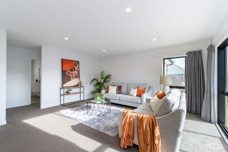 25 Helvetia Grove Naenae_9