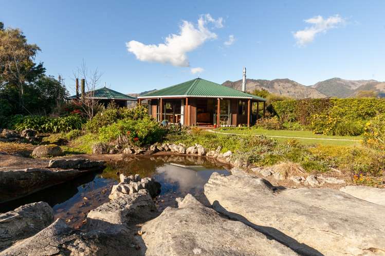 10 Labyrinth Lane Takaka_12