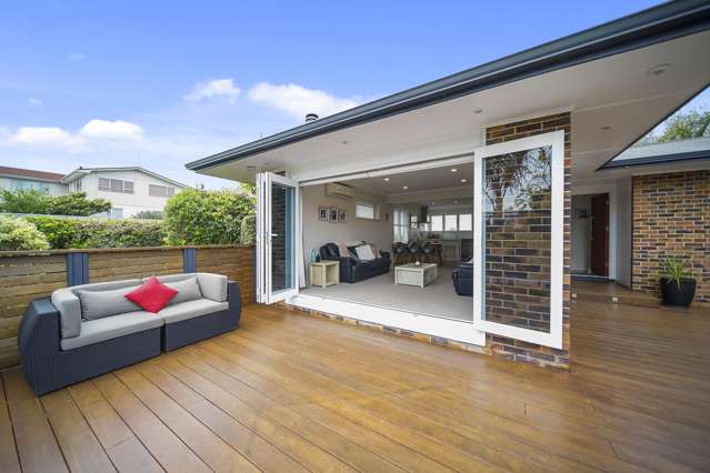 54 Bradbury Road Botany Downs_1