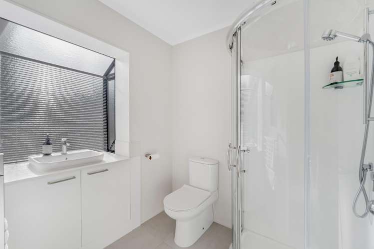 2/19 Devon Road Bucklands Beach_14