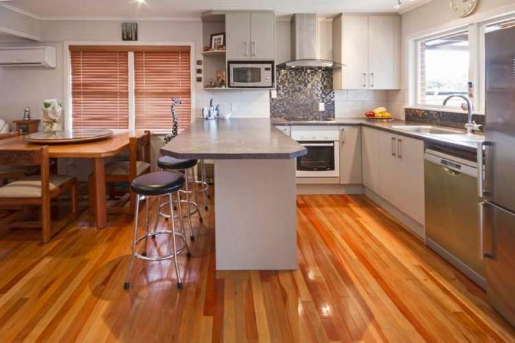 57 Hutchinsons Road Bucklands Beach_4