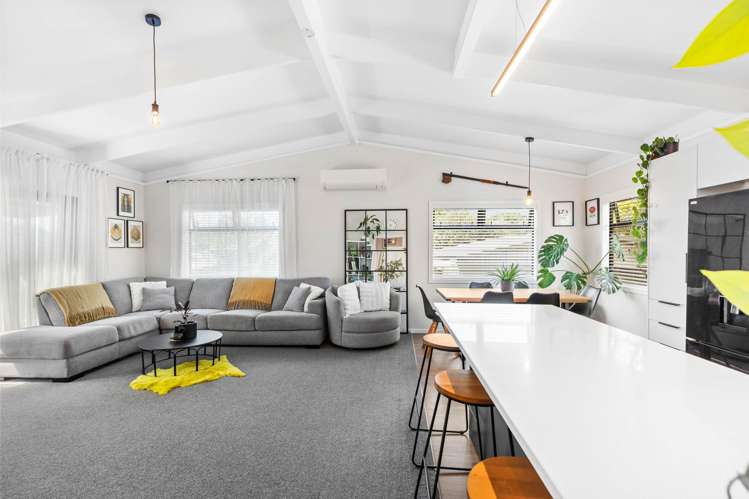 2/324 Beach Road Onerahi_3
