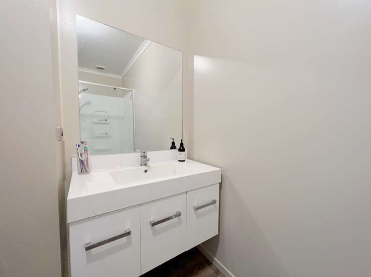 2/108 Old Farm Road 1076_10