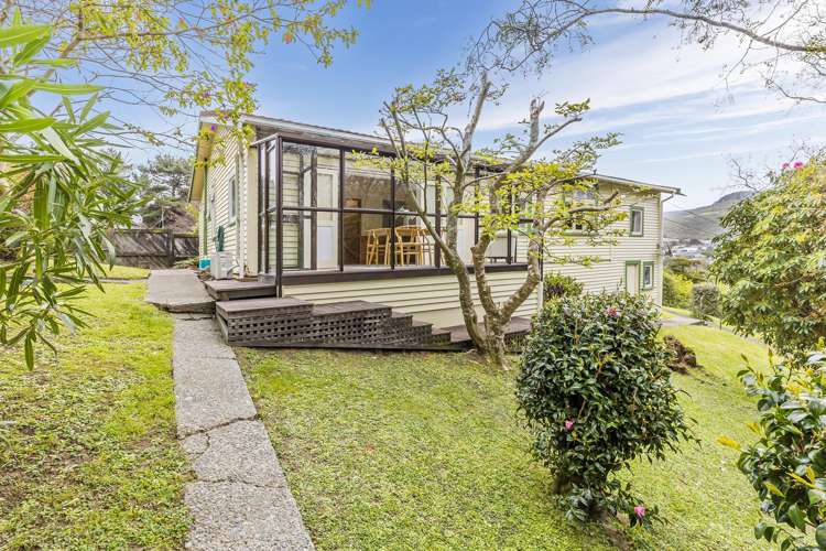 16 Tawa Terrace Tawa_0