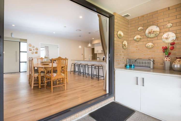 26 Jelas Drive Riverhead_8