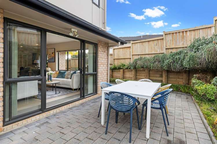 18 Valderama Drive Flat Bush_26