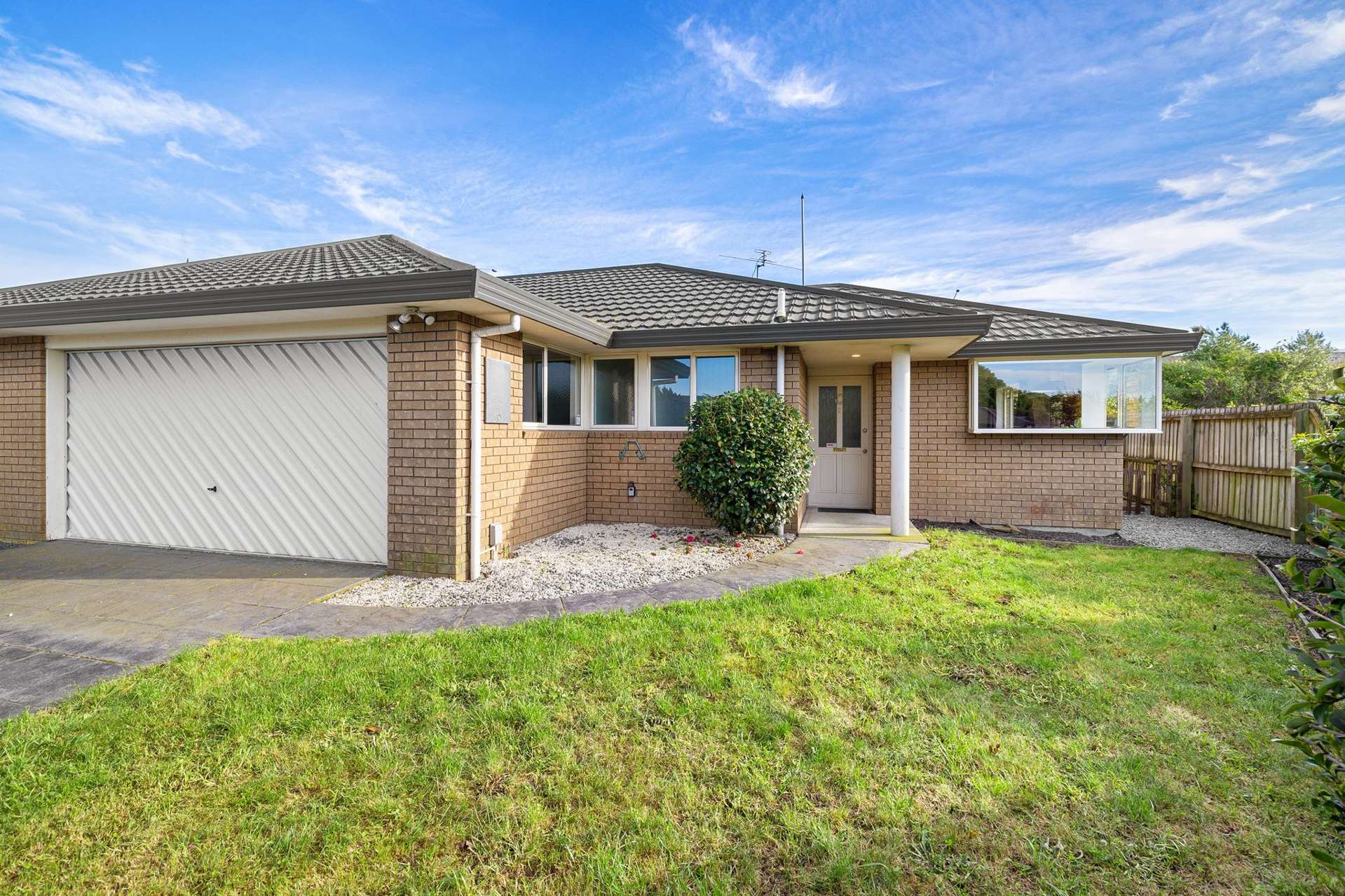 2/17 Cardigan Bay Place Addington_0