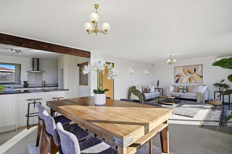 2/983 Beach Road Torbay_11