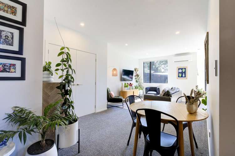 1/4 Keitha Place Glenview_9