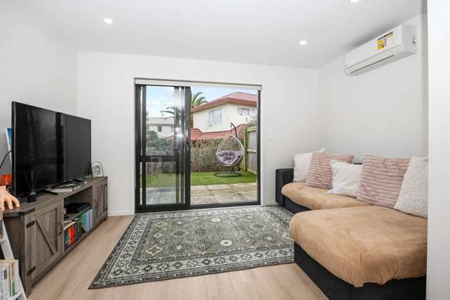 Vendor's loss is your gain!!!!