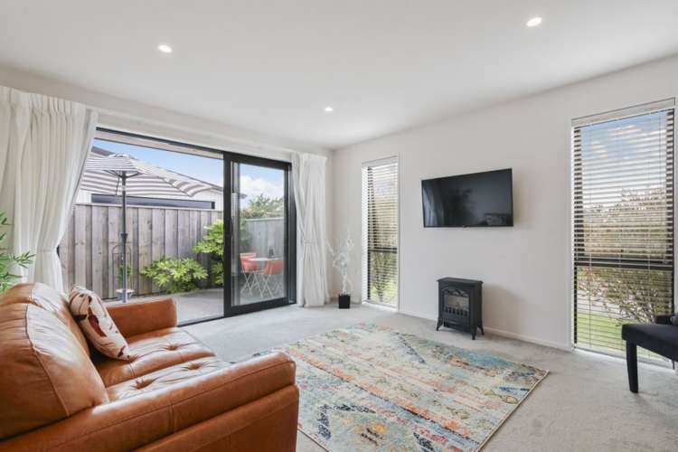 15 Grey View Grove Rangiora_8