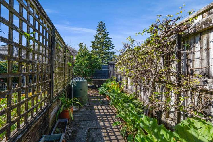 125 Seaview Road Westown_31