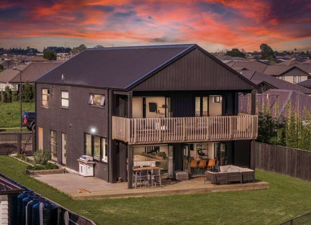 Spacious Sentinel Homes Architectural Masterpiece