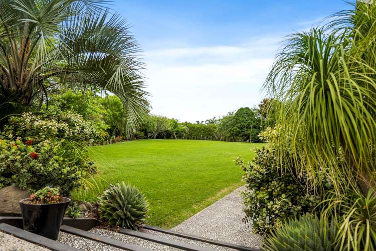 160 Lloyd Road Riverhead_14