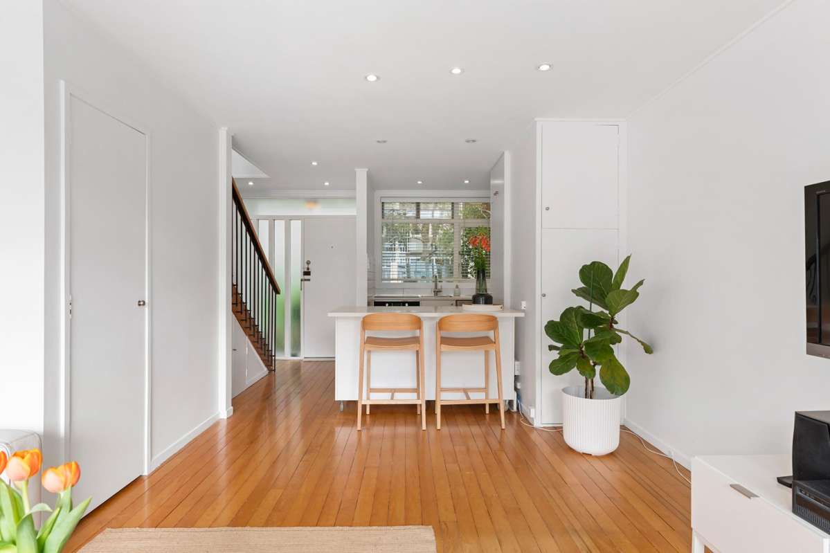 7/142 Howe Street_2