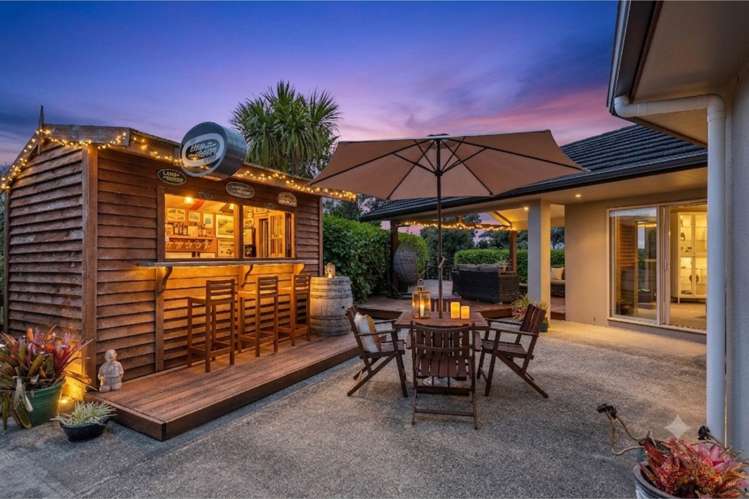 240 Three Oaks Drive_2