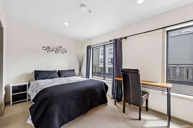 27/17 Georgia Terrace Albany_10