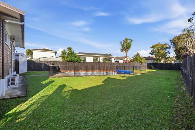 39 Thornlow Street Glendene_18