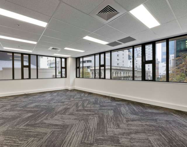 2/99 Queen Street City Centre_4