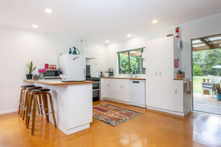 8 Rimutaka Place Titirangi_7