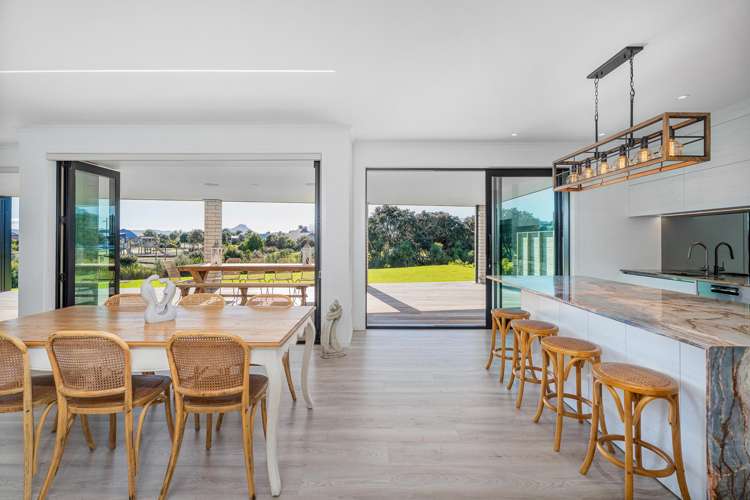 17 Fred Harsant Drive Cooks Beach_9